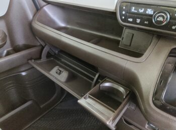 N-BOX G　後期型　4WD