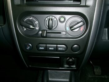 ジムニー ＸＣ　４ＷＤ