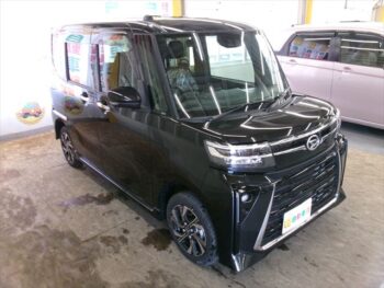 タントカスタム X　 未使用車　 4WD