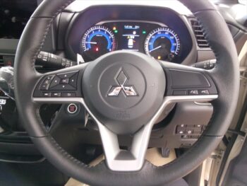 デリカミニ G 未使用車 4WD