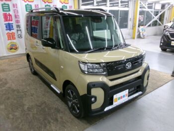 タント ファンクロスターボ 未使用車 4WD
