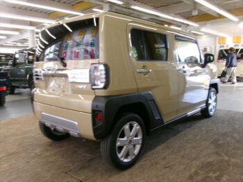 タフト Gターボクロムベンチャー純正プレミアムナビTV 未使用車 4WD