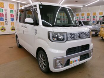 ピクシスメガ Ｘ　ターボ　４ＷＤ