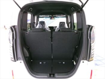 N-BOXカスタム L　ホンダセンシング　ナビ装着用スペシャルパッケージ　未使用車　4WD