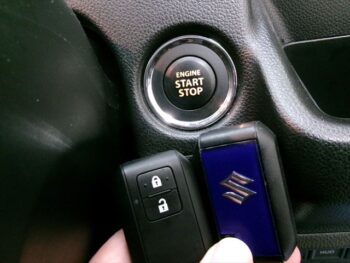 ワゴンR スティングレー ハイブリットX　セーフティサポート　4WD