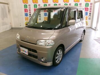 タント RS　ターボ　4WD