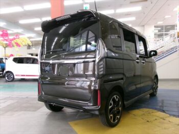 N-BOXカスタム G・L　ターボ　ホンダセンシング　4WD