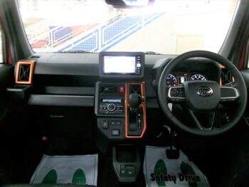 タフト G　ディーラーオプションナビ　4WD
