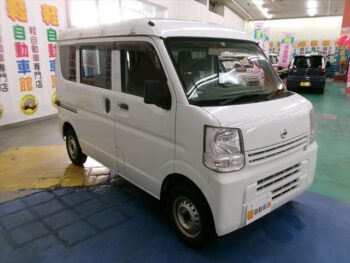NV100クリッパーバン DX　4WD