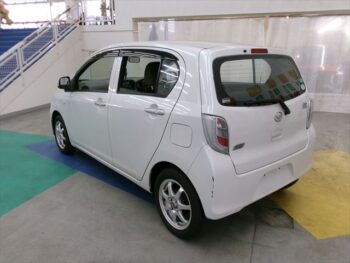 ミライース L