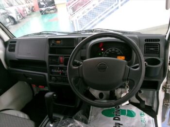 NT100クリッパートラック DX　AC・PS　4WD