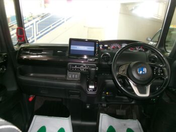 N-BOXカスタム G　EXターボ　ホンダセンシング　4WD