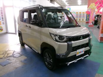 デリカミニ T プレミアム ターボ 未使用車 4WD