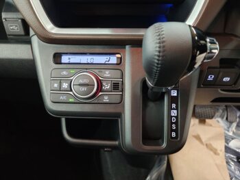 ムーヴ RS ターボ 未使用車 4WD