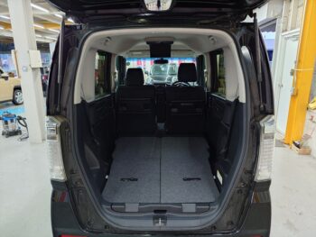 N-BOXカスタム SSブラックスタイルパッケージ 後期型 4WD