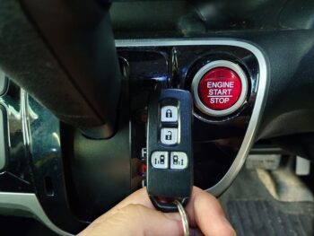 N-BOXカスタム SSブラックスタイルパッケージ 後期型 4WD