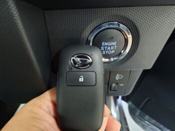 タフト X ターボ 未使用車 4WD