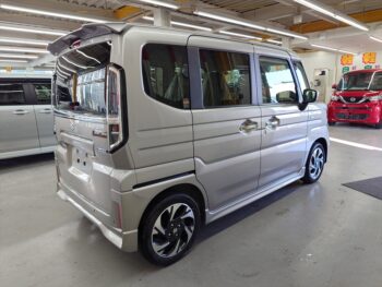 スペーシアカスタム ハイブリッドXS 未使用車 4WD