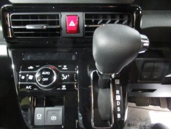 タントカスタム X 純正ﾅﾋﾞ装着用アップグレードパック 後期型 未使用車 4WD
