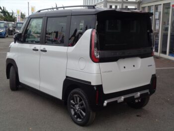 デリカミニ G 未使用車 4WD
