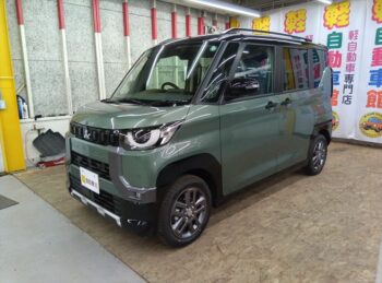 デリカミニ T プレミアム ターボ 未使用車 4WD