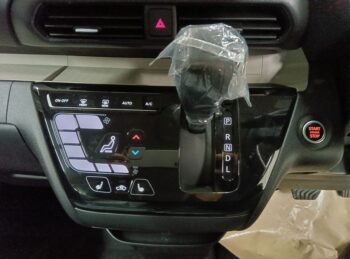デリカミニ G 未使用車 4WD