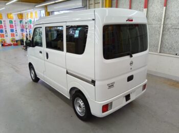 NV100クリッパーバン DX 4WD