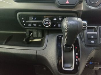 N-BOXカスタム L スタイルプラスブラック 4WD