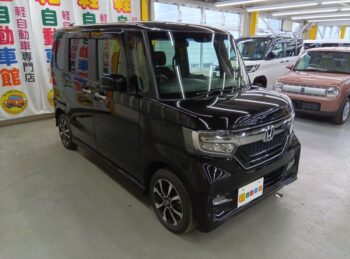 N-BOXカスタム G・Lホンダセンシング 4WD