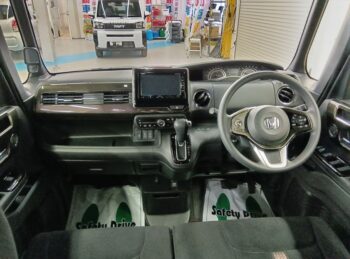N-BOXカスタム G・Lホンダセンシング 4WD