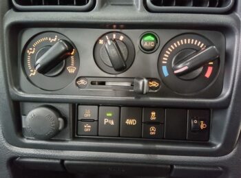 キャリイトラック KC エアコン パワステ 未使用車 4WD
