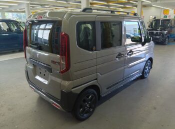 スペーシアギア ハイブリッド XZ スズキセーフティサポート 未使用車 4WD