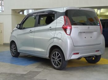デイズ X　4WD