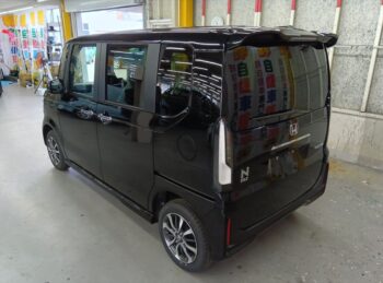 N-BOXカスタム ベースグレード 未使用車 4WD