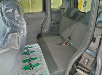 N-BOXカスタム ベースグレード 未使用車 4WD