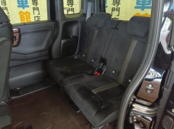 N-BOXカスタム Ｇ・Ｌ ホンダセンシング 4WD