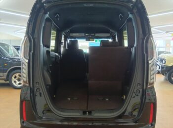 N-BOXカスタム Ｇ・Ｌ ホンダセンシング 4WD