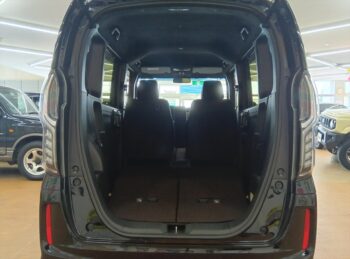 N-BOXカスタム Ｇ・Ｌ ホンダセンシング 4WD