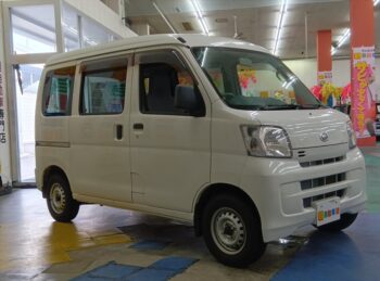 ハイゼットカーゴバン デラックス　ハイルーフ　4ＷＤ