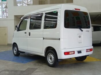 ハイゼットカーゴバン デラックス　ハイルーフ　4ＷＤ