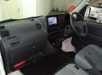 ハイゼットカーゴバン デラックス　ハイルーフ　4ＷＤ