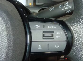 N-BOXカスタム 標準 未使用車　4WD