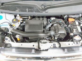 N-BOXカスタム 標準 未使用車　4WD