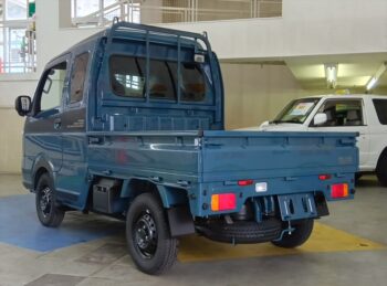 スーパーキャリイトラック Xリミテッド　未使用車　4WD