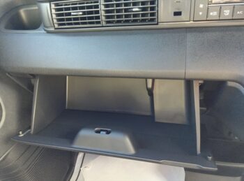 N-BOXカスタム ベースグレード 未使用車