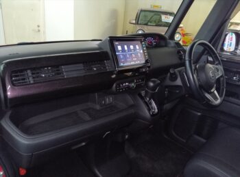 N-BOXカスタム G・EXターボ　ホンダセンシング　4WD