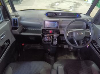タントカスタム X　セレクション 4WD