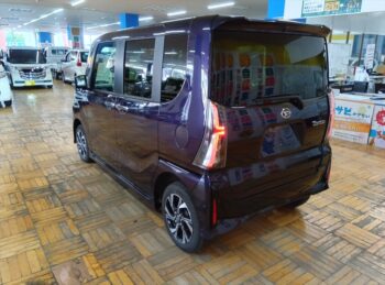 タントカスタム Ｘ 未使用車 4WD