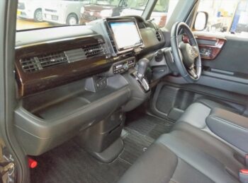 N-BOXカスタム Ｌ・ターボ　コーディネートスタイル 4WD