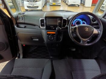 スペーシアカスタム ＸＳ　スマートフォン連携ナビ装着車 4WD